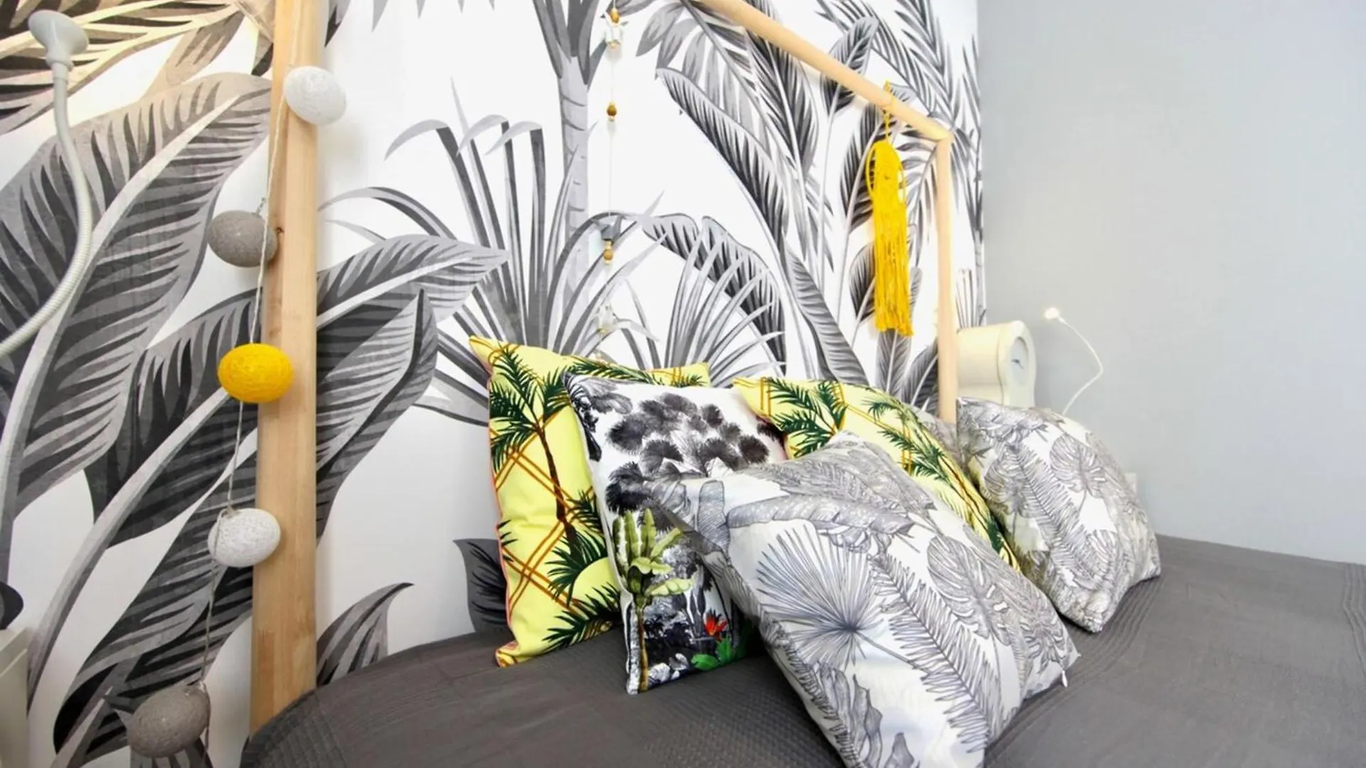Apartment Le Cocon Colore - Centre Ville - 50M De La Gare Annecy France